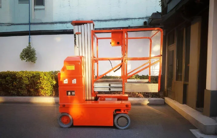 Self-Propelled-Mast-Vertical-Lifts-applications