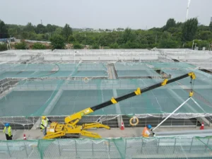 compact-crawler-boom-lift