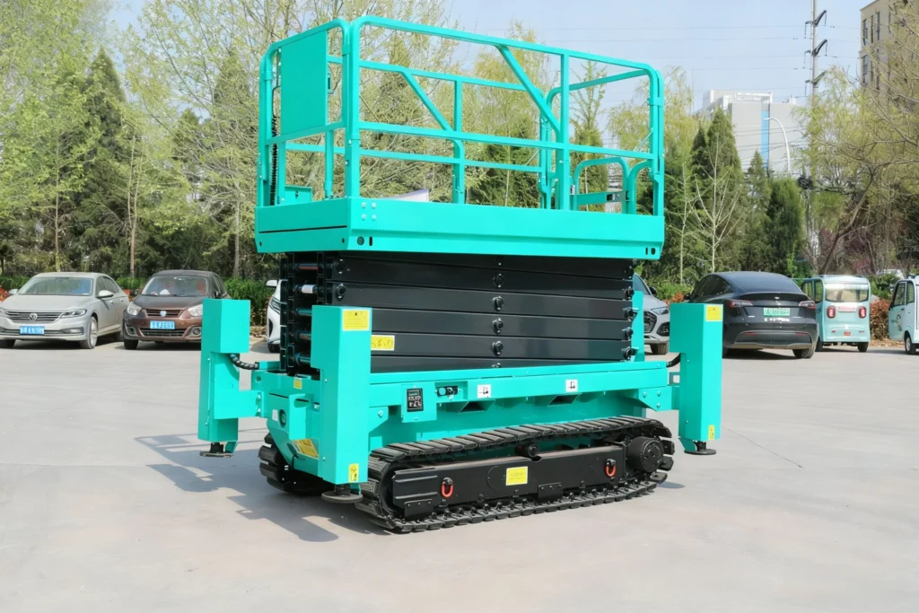 scissor-lift-on-grass